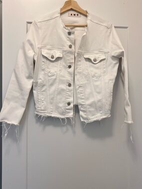 AMO Lola White Distressed Raw-Hem Denim Jacket